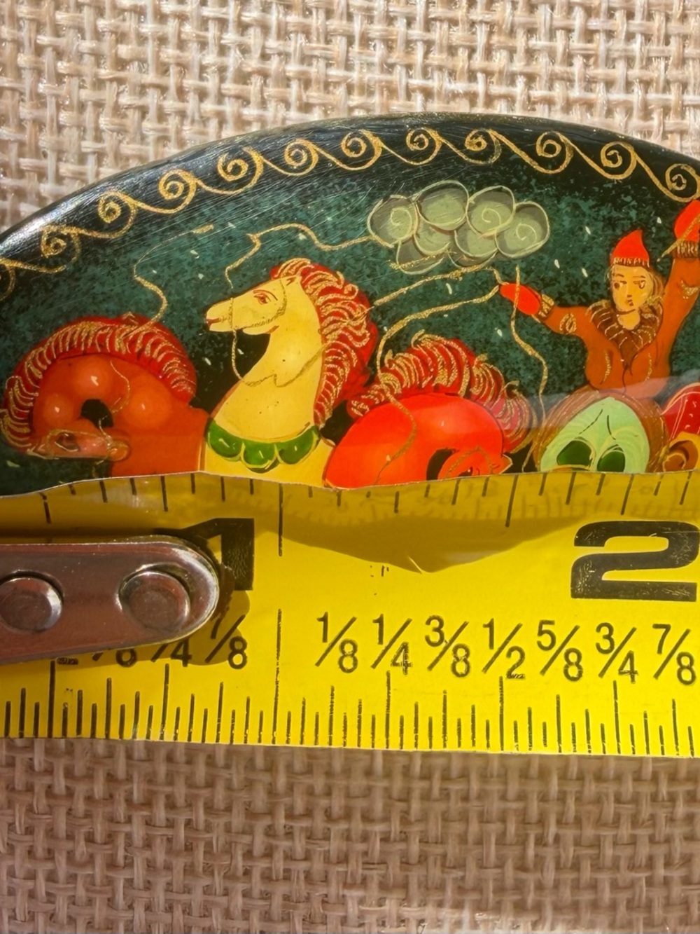 Hand-Painted Russian-Style Oval Lacquer Brooch with Horses - Green, Red, Yellow - Picture 4 of 5